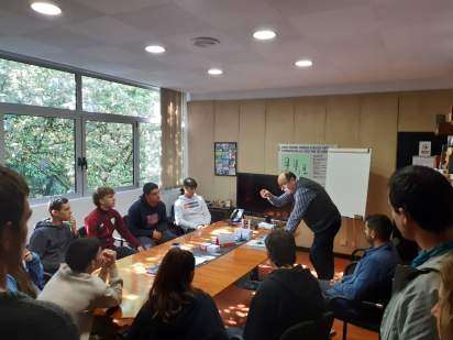 Visita a Laip de alumnos de la Escuela de Formación profesional de Iurreta  2